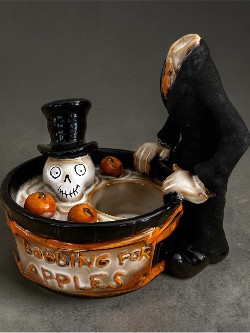 Yankee Candle Boney Bunch "Bobbing for Apples" Tea Light Holder, 2011